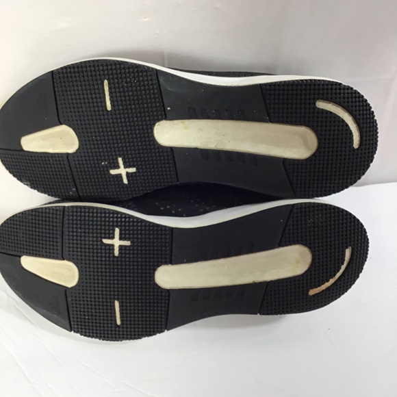 Adidas Madoru Grey Running Shoes 9 1/2 - Picture 3 of 7